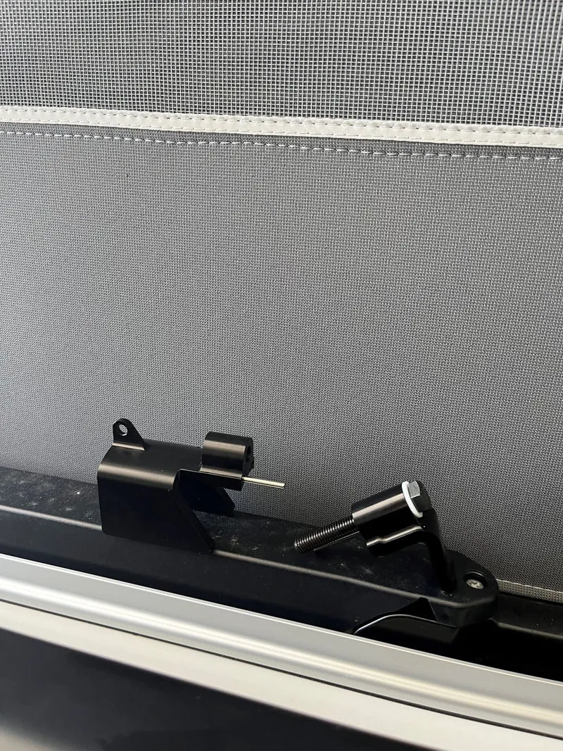 Verriegelung für das elektrohydraulische Aufstelldach vom California Ocean "Roof Lock"