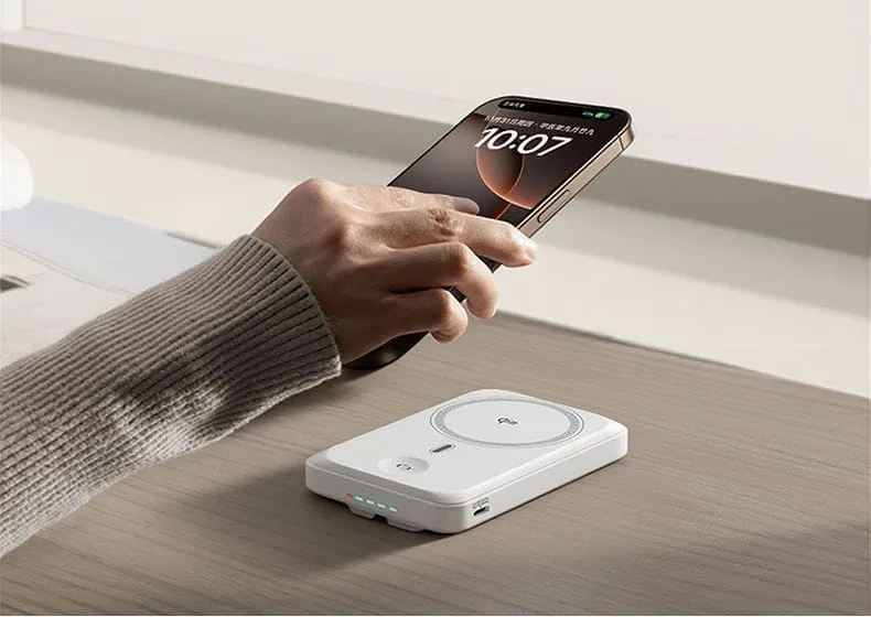 W&P Qi2 Magnetic Power Bank With Magsafe Stand, 35W Ultra-Thin 20000mAh