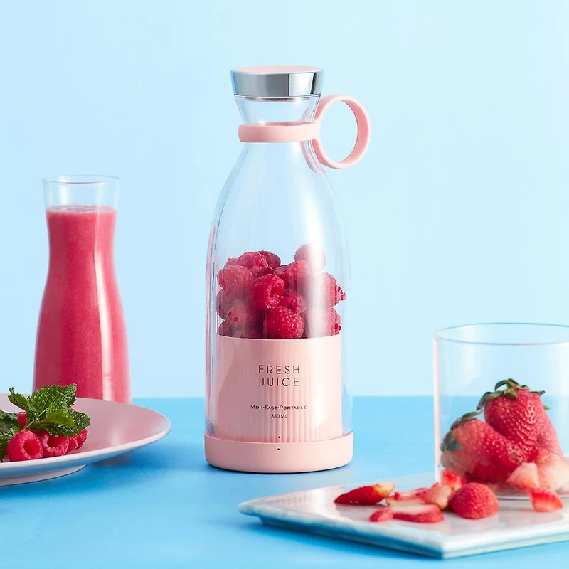 Tragbarer Mini Smoothie Mixer Becher | Wiederaufladbarer USB Mixer für Shakes & Smoothies | Kompakt & BPA-frei