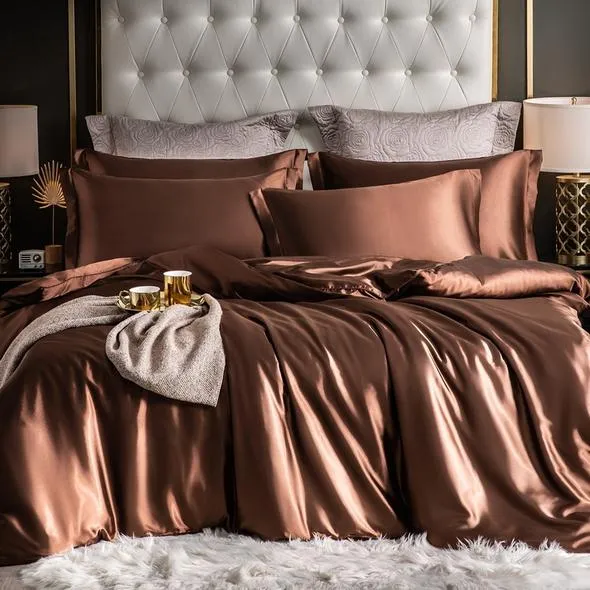 Pylomo - Weiche luxuriöse Seide Duvet