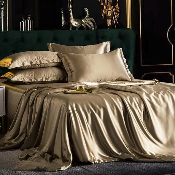 Pylomo - Weiche luxuriöse Seide Duvet