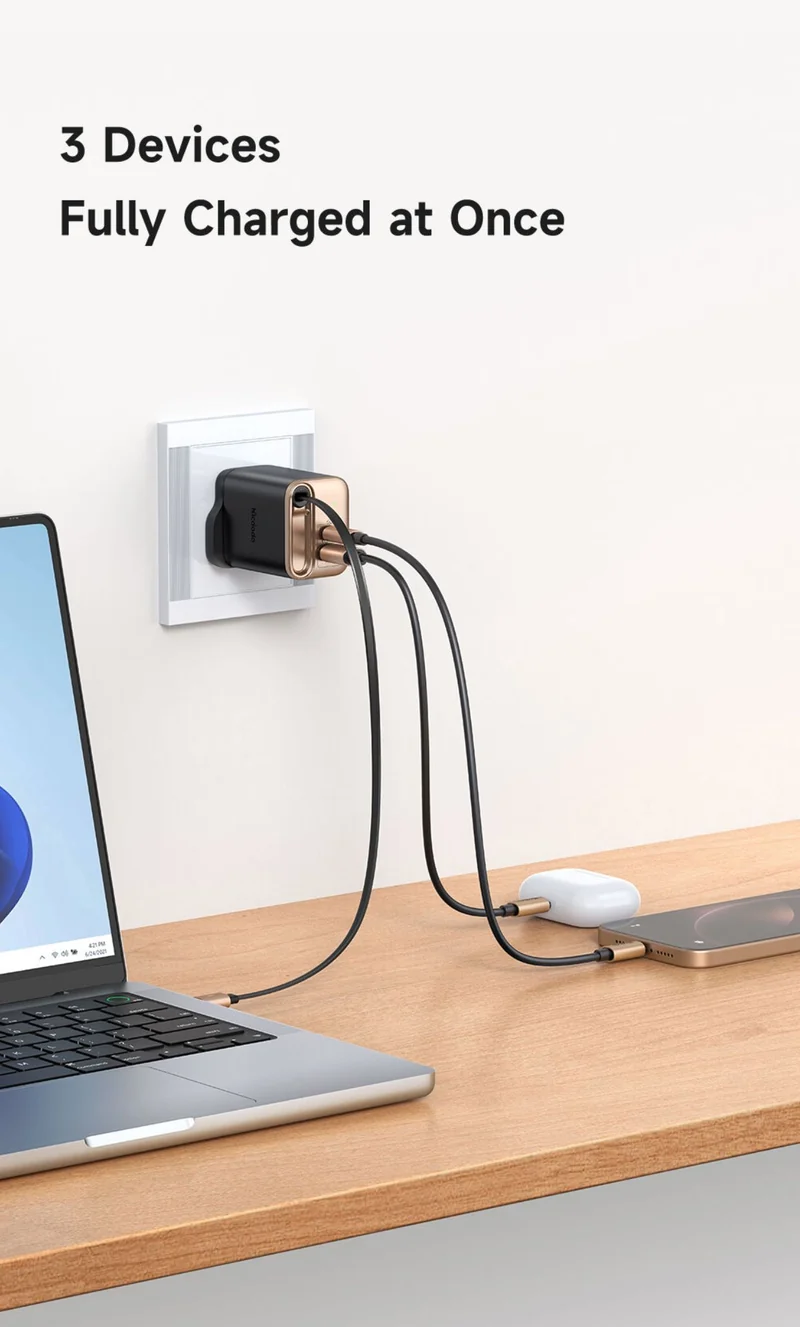 Mcdodo 427 FreeGo 40W with 65cm Retractable Cable GaN Charger (USB-C+USB+Type C Cable) PD3.0 PPS QC4.0 Quick Travel Charger