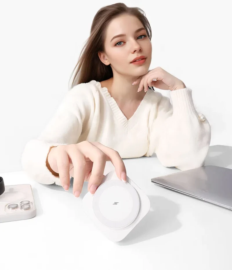W&P N3 Wireless Charger Triple-in-One Magnetic Fast Charging Station For iPhone/AirPods Headset/iWatch