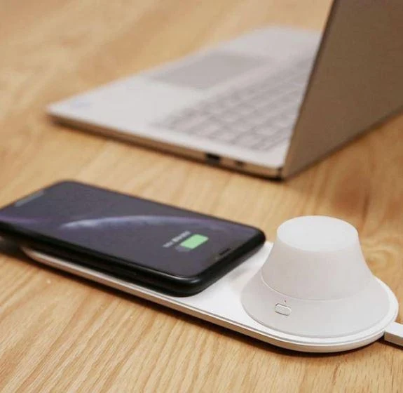 Xiaomi Yeelight Wireless Fast Charger with LED Night Light
