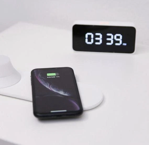 Xiaomi Yeelight Wireless Fast Charger with LED Night Light