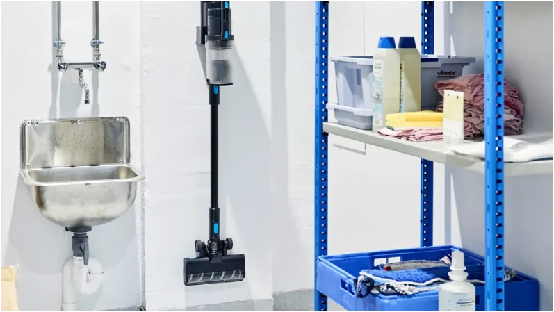 Nilfisk VU200 Grab & Go Instant Stick vacuum plus extra battery