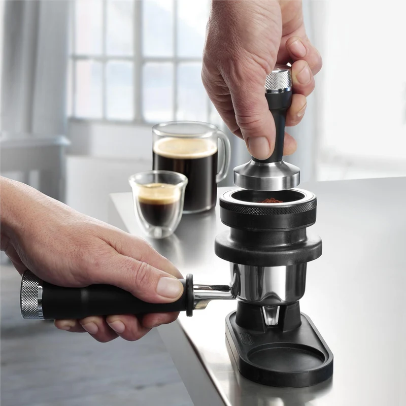 De'Longhi La Specialista Arte Manual Pump Coffee Machine (Black)