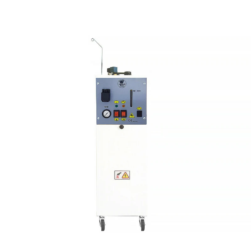 EOLO Pulitore GVK5P TOP Vapore Multiuso Professionale Pulizia Igienizzazione Sanificazione Pavimenti Tappezzeria Sistema di Pulizia Vaporetto Disinfettare Materassi Kit Pulizia Interni Auto Anticalcare Made in Italy Garanzia 5 Anni Efficienza A++