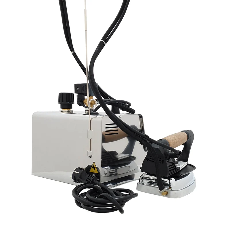 Sistema stirante professionale GVK15 con Caldaia in Acciaio inox AISI 304 e Resistenza esterna anticalcare (2,8 L) Classe energetica A++ Made in Italy Garanzia 5 anni