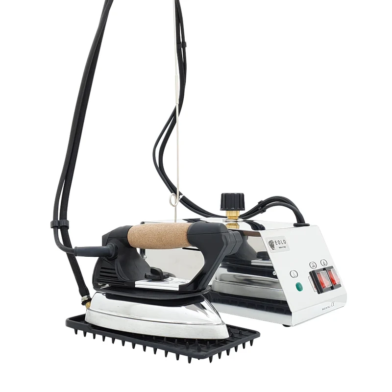 Sistema stirante professionale GVK7 con Caldaia in Acciaio inox AISI 304 e Resistenza Esterna anticalcare (1 L) Made in Italy Garanzia 5 anni