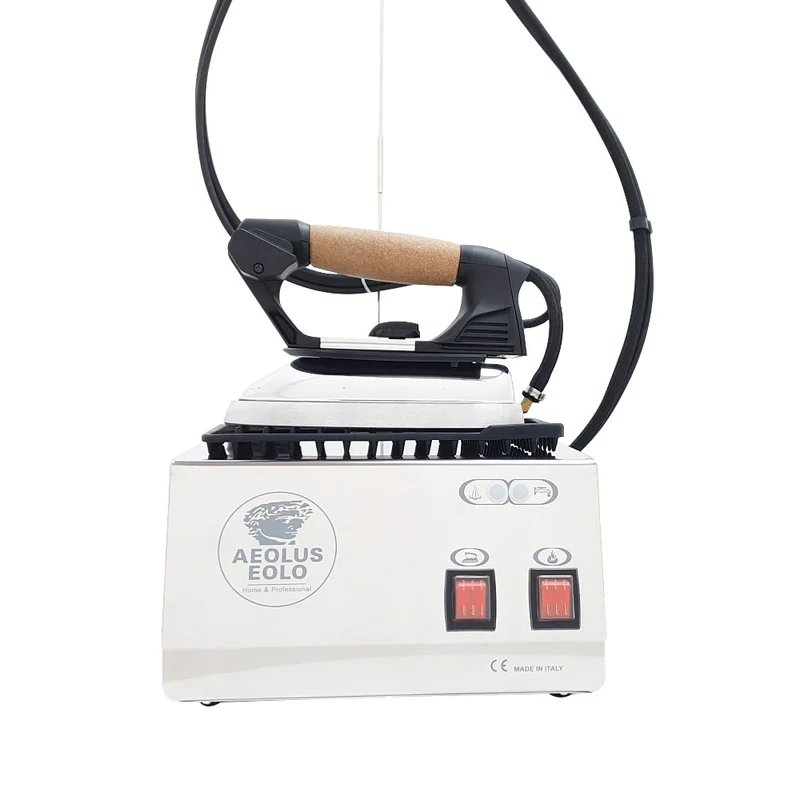 Sistema stirante professionale GVK4 RA con Caldaia in acciaio inox AISI 304 Ricarica automatica e Resistenza esterna anticalcare Classe energetica A++ Made in Italy Garanzia 5 anni