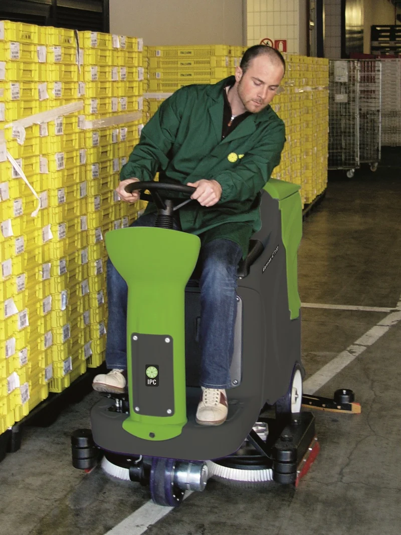 Mit Service-Garantie. Aufsitzscheuersaugmaschine IPC-Gansow CleanTime CT110