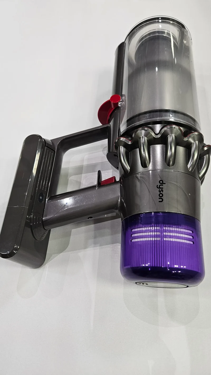 Dyson V11