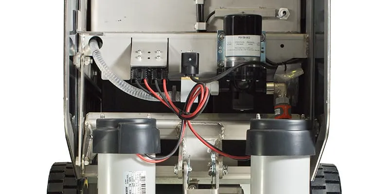 Mit Service-Garantie. EN Edelstahl Scheuersaugmaschine 70 BF 72 E
