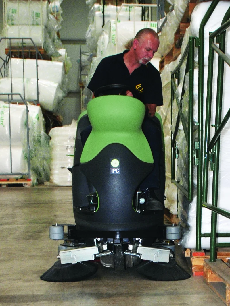 Mit Service-Garantie. Aufsitzscheuersaugmaschine IPC-Gansow CleanTime CT160R Sweep